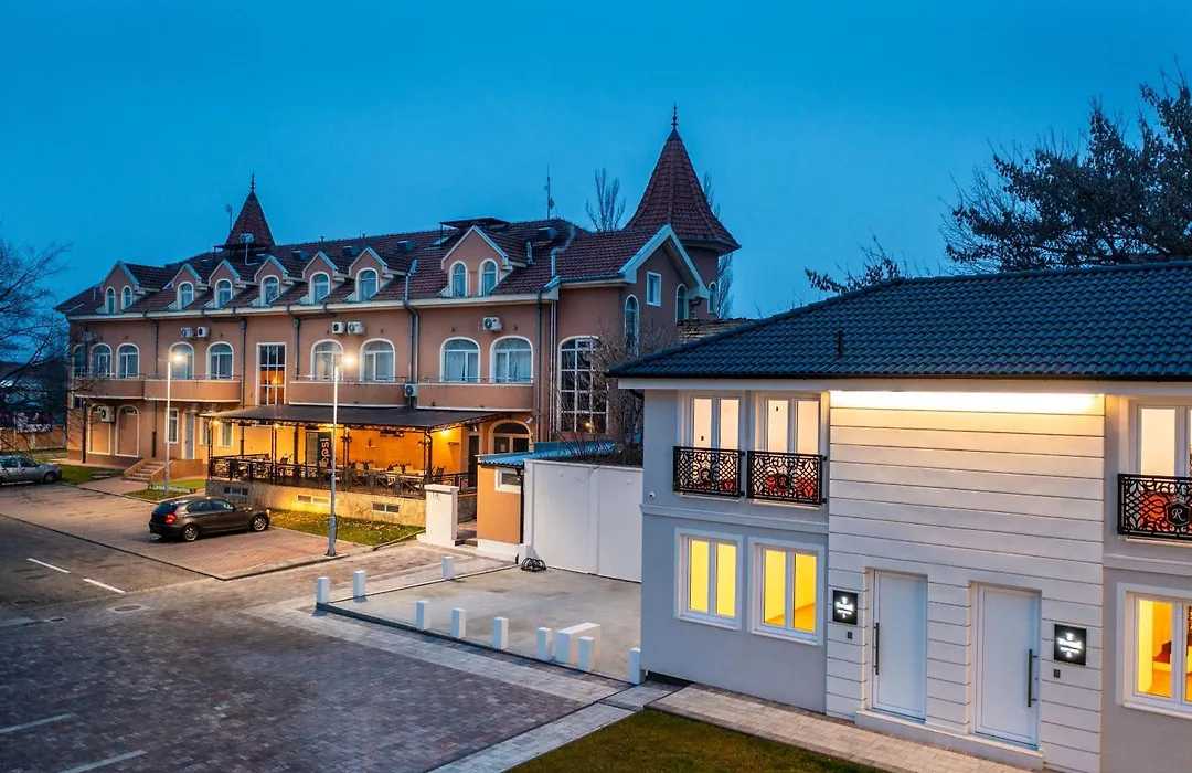 Garni Hotel Royal Crown-1